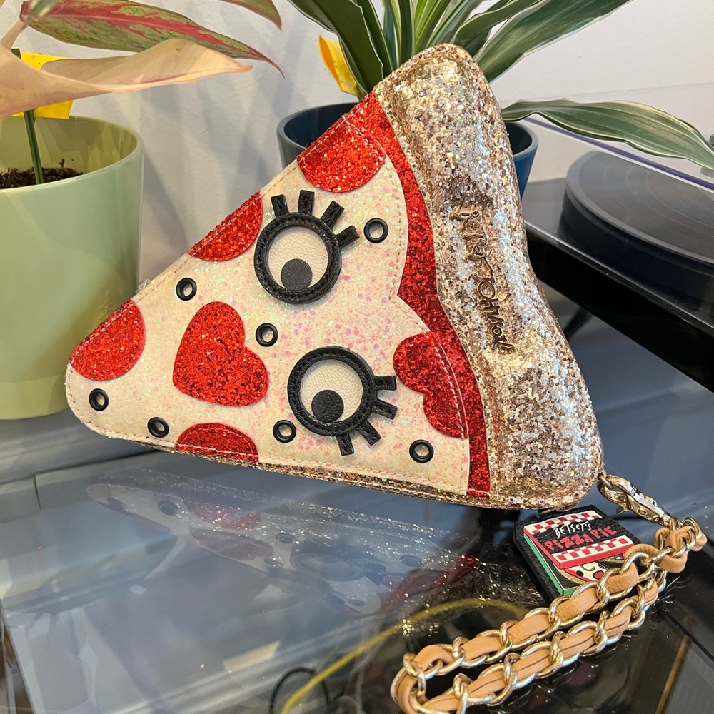 Betsey Johnson Kitsch Pizza Clutch handbag